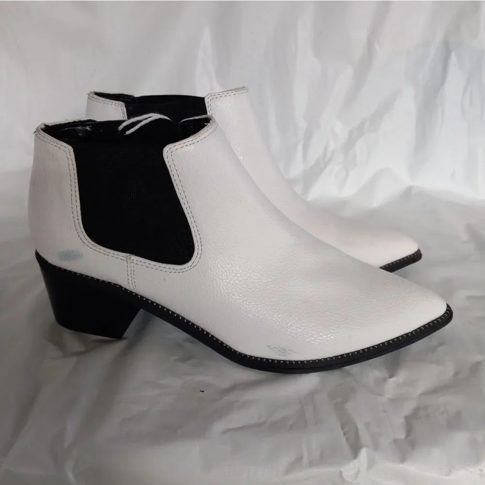 American Eagle Pointed Toe Bootie Size 8 NWOT